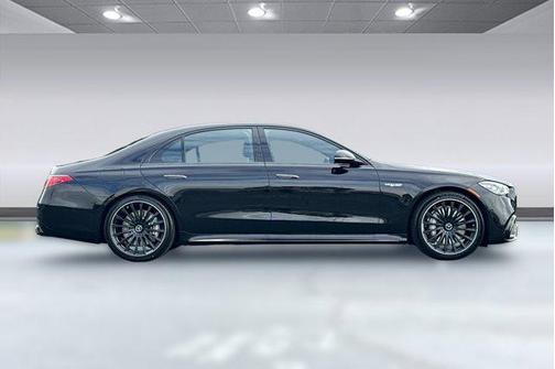 Obsidian Black Metallic 2026 Mercedes-Benz AMG S 63 E 4MATIC