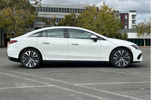 2026 Mercedes-Benz EQE 320+ 320+