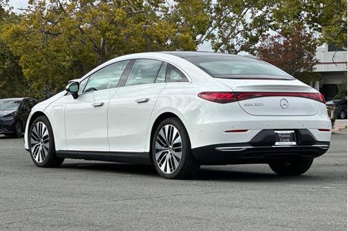 2026 Mercedes-Benz EQE 320+ 320+