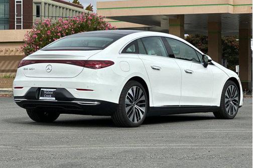 2026 Mercedes-Benz EQE 320+ 320+