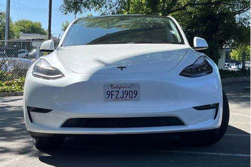 2023 Tesla Model Y Long Range Dual Motor All-Wheel Drive