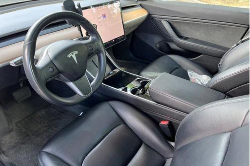 2019 Tesla Model 3 Standard Range Plus