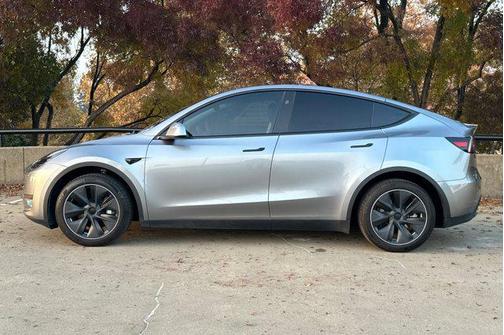 2024 Tesla Model Y Long Range Dual Motor All-Wheel Drive