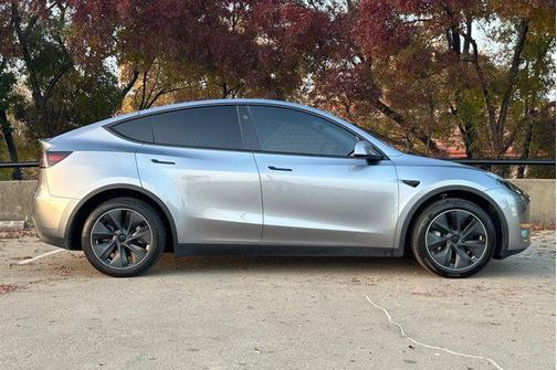 2024 Tesla Model Y Long Range Dual Motor All-Wheel Drive