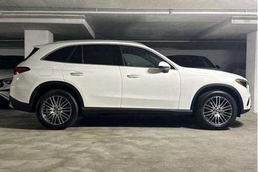 2026 Mercedes-Benz GLC 300 Base