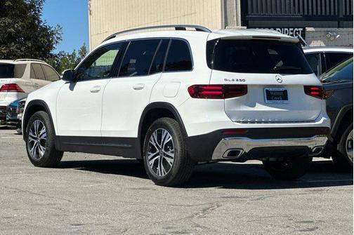 2026 Mercedes-Benz GLB 250 Base