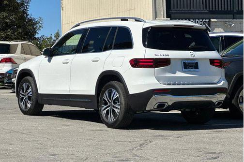 2026 Mercedes-Benz GLB 250 Base