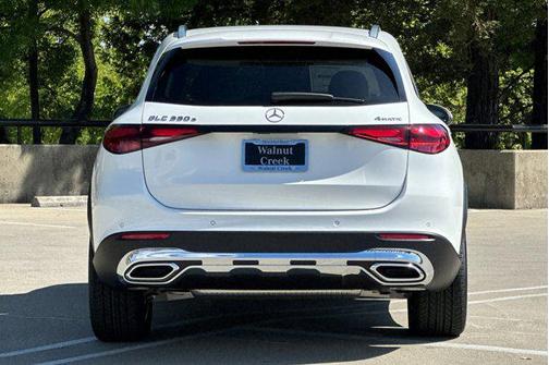 2025 Mercedes-Benz GLC 350e Base