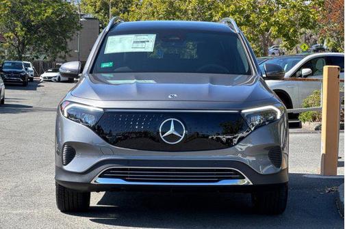 2025 Mercedes-Benz EQB 300 4MATIC