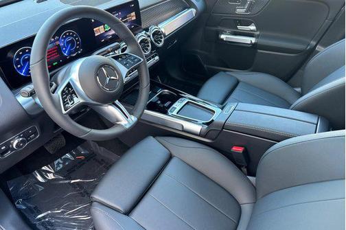 2025 Mercedes-Benz EQB 300 4MATIC