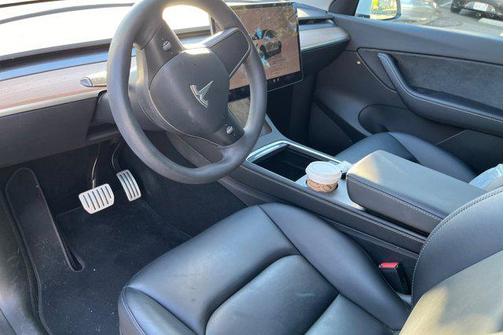 2022 Tesla Model Y Performance Dual Motor All-Wheel Drive