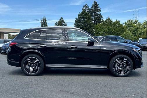2025 Mercedes-Benz GLC 350e Base