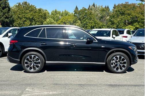 2025 Mercedes-Benz GLC 350e Base