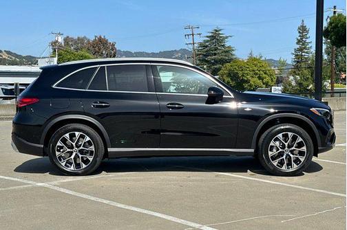 2025 Mercedes-Benz GLC 350e Base