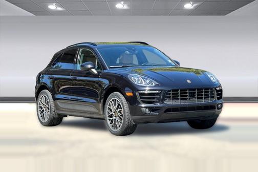 Jet Black Metallic 2018 Porsche Macan Macan