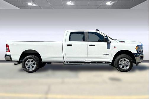 2023 RAM 2500 Big Horn Crew Cab 4x4 8' Box