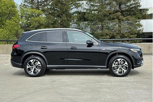 2025 Mercedes-Benz GLC 350e Base