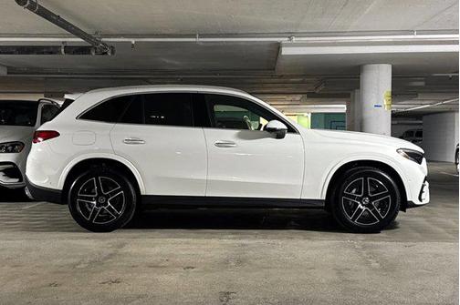 2025 Mercedes-Benz GLC 300 Base