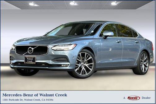 2018 Volvo S90 T5 Momentum