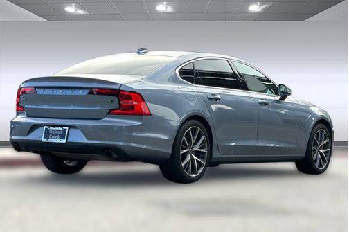 2018 Volvo S90 T5 Momentum