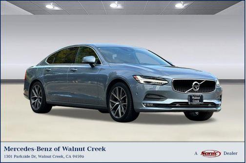 2018 Volvo S90 T5 Momentum