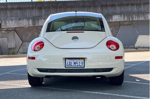 2008 Volkswagen New Beetle SE