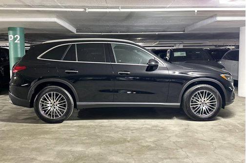 2026 Mercedes-Benz GLC 300 4MATIC