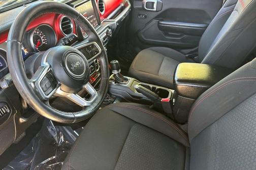 Granite Crystal Metallic Clearcoat 2018 Jeep Wrangler Unlimited Rubicon