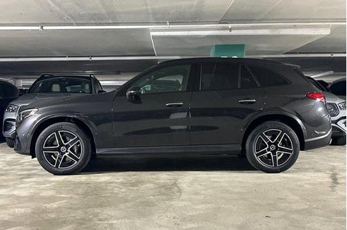 2026 Mercedes-Benz GLC 300 4MATIC