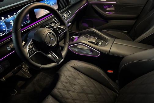 Cirrus Silver Metallic 2026 Mercedes-Benz Maybach GLS 600 4MATIC