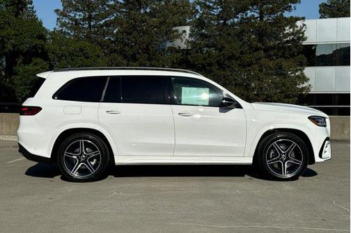 2025 Mercedes-Benz GLS 450 4MATIC