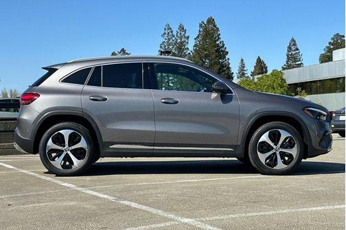 2025 Mercedes-Benz GLA 250 4MATIC