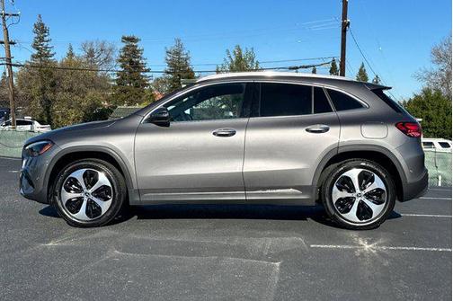 2025 Mercedes-Benz GLA 250 4MATIC
