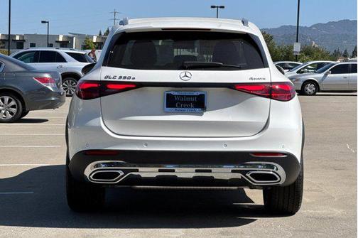 2025 Mercedes-Benz GLC 350e Base