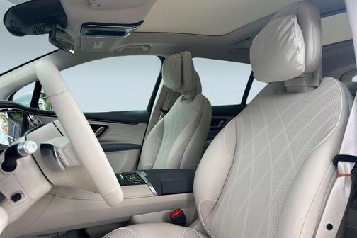 Polar White 2027 Mercedes-Benz EQS 550 EQS 550