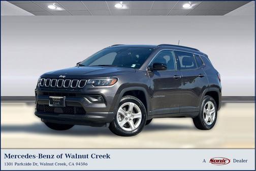 Granite Crystal Metallic Clearcoat 2023 Jeep Compass Latitude