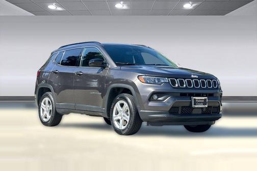Granite Crystal Metallic Clearcoat 2023 Jeep Compass Latitude