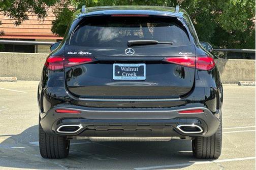 2025 Mercedes-Benz GLC 350e Base