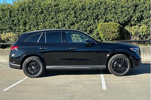 2025 Mercedes-Benz GLC 350e Base
