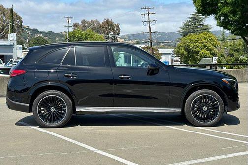 2025 Mercedes-Benz GLC 350e Base