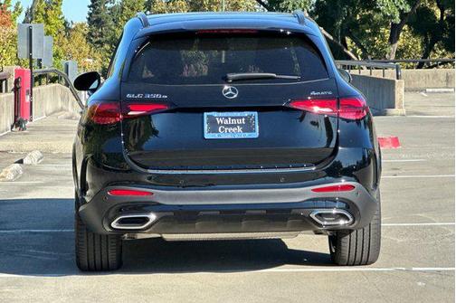 2025 Mercedes-Benz GLC 350e Base