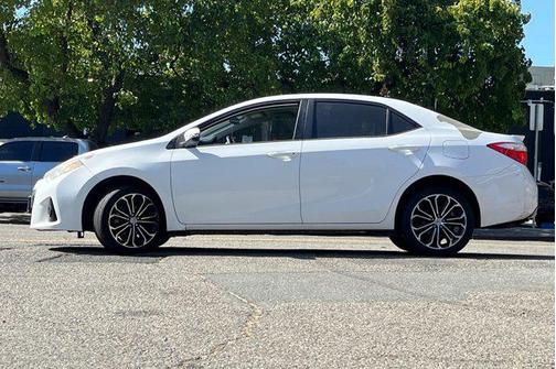 2015 Toyota Corolla S Plus