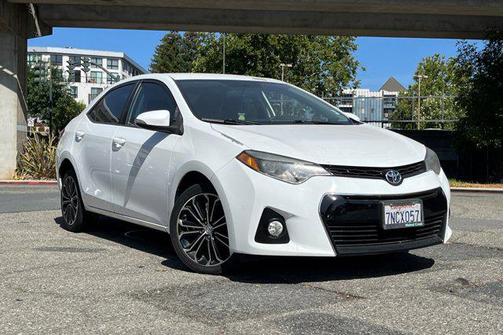 2015 Toyota Corolla S Plus