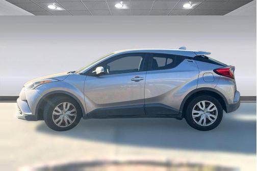 Silver Knockout Metallic 2019 Toyota C-HR LE