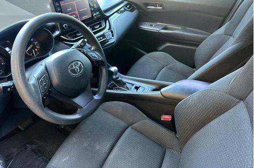 Silver Knockout Metallic 2019 Toyota C-HR LE