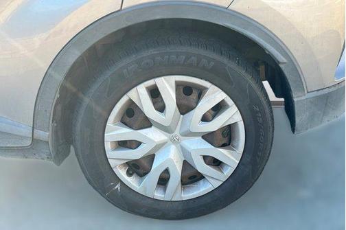 Silver Knockout Metallic 2019 Toyota C-HR LE