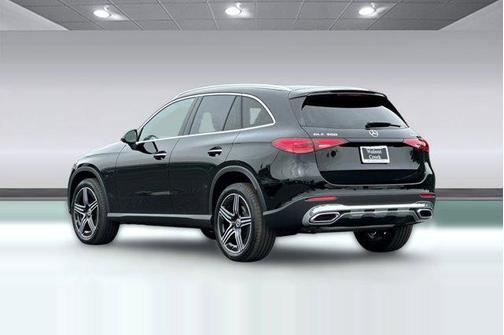 Black 2026 Mercedes-Benz GLC 300 4MATIC