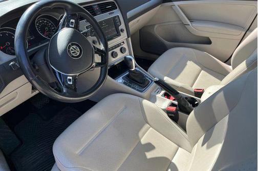 2017 Volkswagen Golf TSI Wolfsburg Edition 4-Door