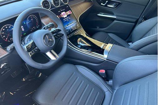 2025 Mercedes-Benz GLC 350e Base
