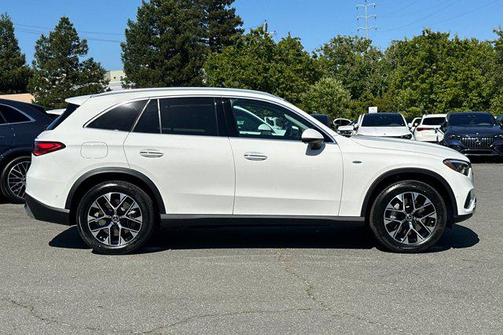 2025 Mercedes-Benz GLC 350e Base